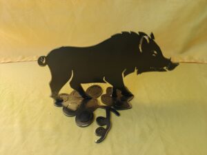 Création d'un sanglier sur grappe de raisin 25 cm de long 30 euro